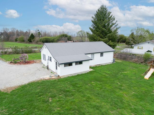 1458 County Road 169, Higdon, AL 35979