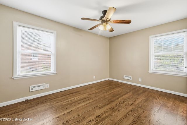 7908 Red Cedar Way, Louisville, KY 40219