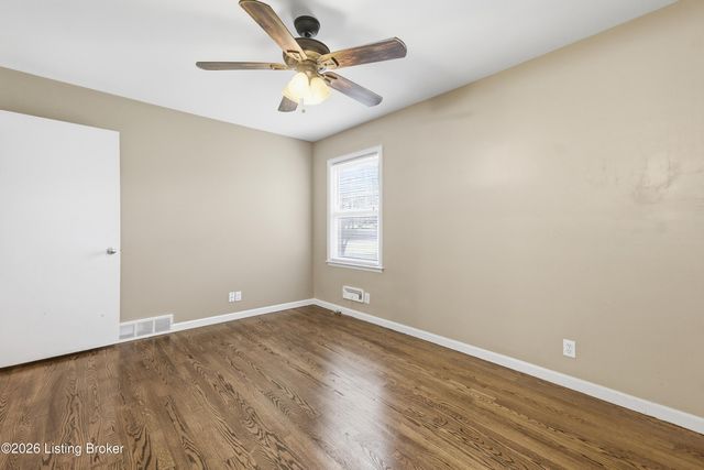 7908 Red Cedar Way, Louisville, KY 40219