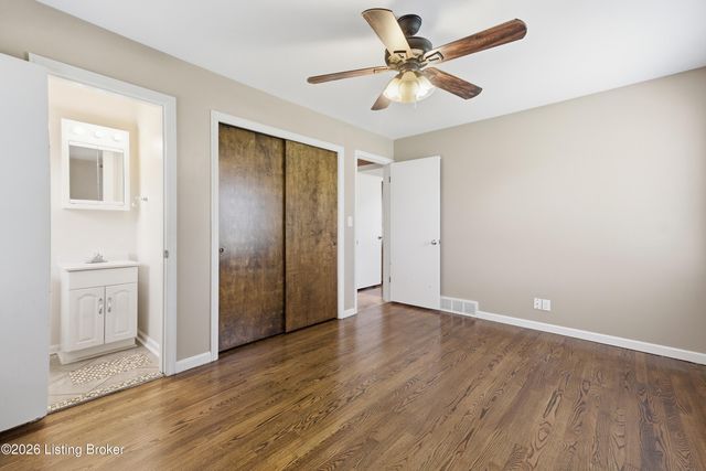 7908 Red Cedar Way, Louisville, KY 40219