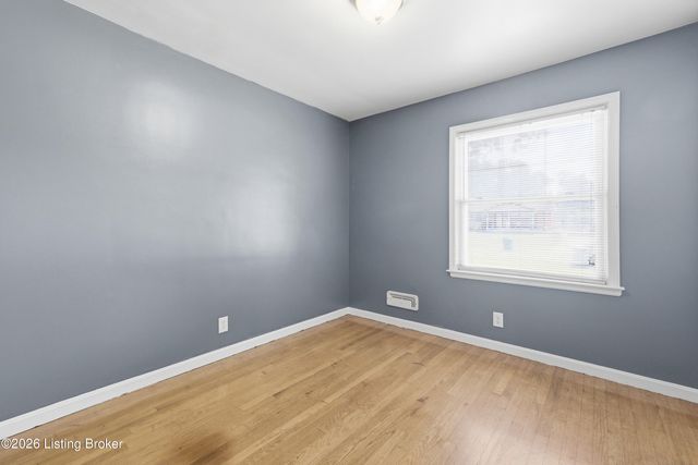 7908 Red Cedar Way, Louisville, KY 40219