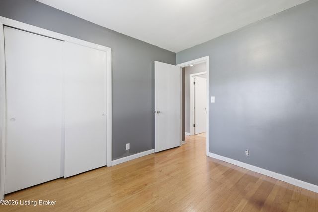 7908 Red Cedar Way, Louisville, KY 40219