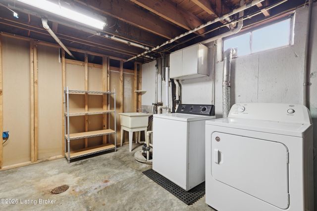 7908 Red Cedar Way, Louisville, KY 40219
