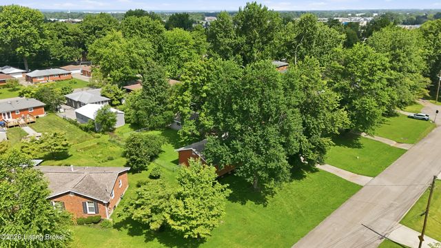 7908 Red Cedar Way, Louisville, KY 40219