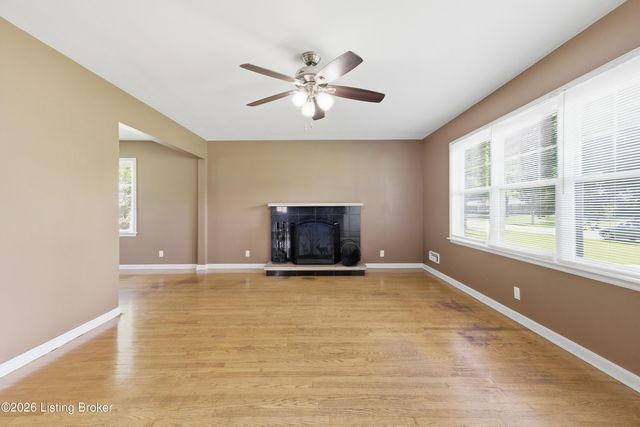 7908 Red Cedar Way, Louisville, KY 40219