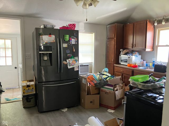 1534 S P Street, Elwood, IN 46036