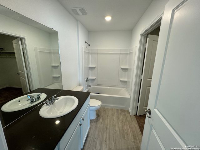 10511 PADRON BND, San Antonio, TX 78224