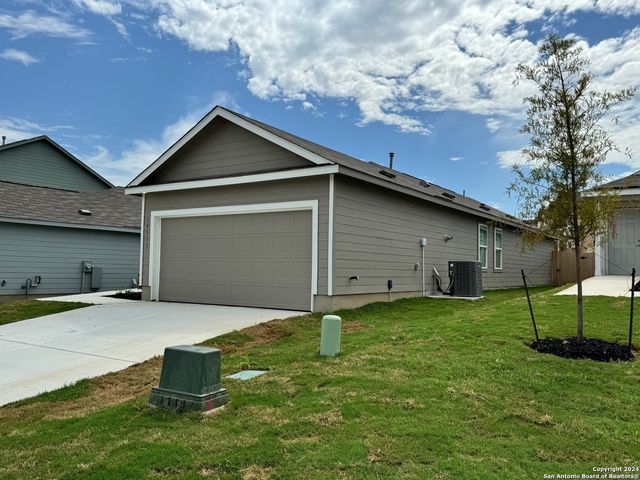 10511 PADRON BND, San Antonio, TX 78224