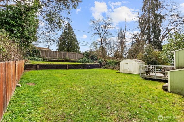 15620 5th Avenue NE, Shoreline, WA 98155