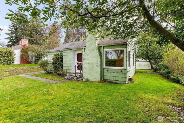 15620 5th Avenue NE, Shoreline, WA 98155