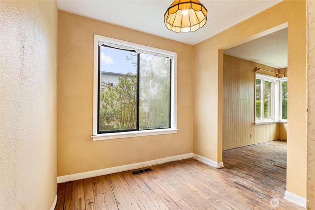 15620 5th Avenue NE, Shoreline, WA 98155