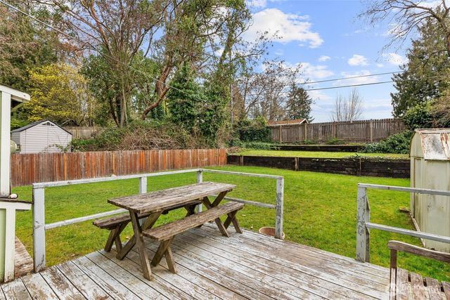 15620 5th Avenue NE, Shoreline, WA 98155