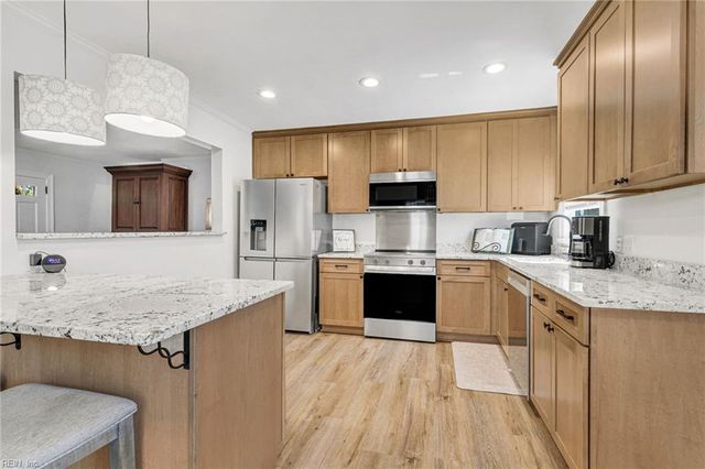 214 Selden RD, Newport News, VA 23606