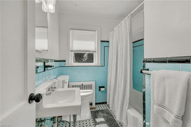 214 Selden RD, Newport News, VA 23606