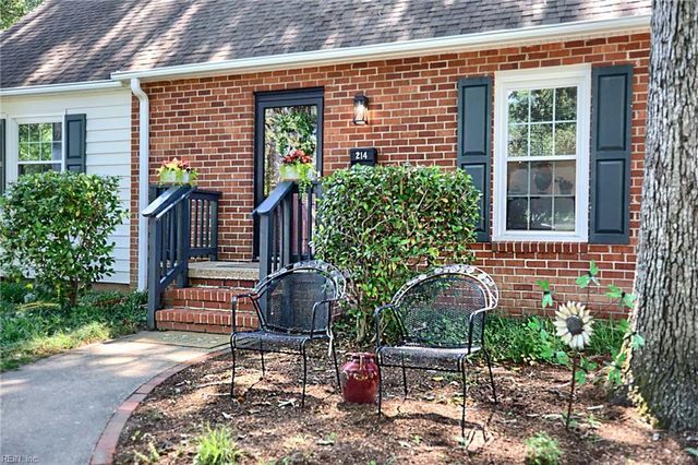 214 Selden RD, Newport News, VA 23606
