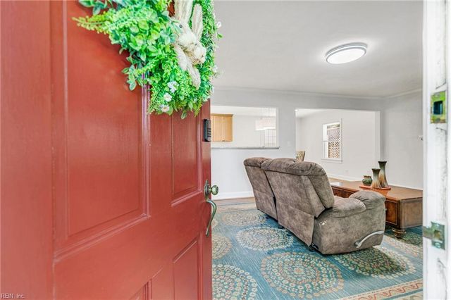 214 Selden RD, Newport News, VA 23606