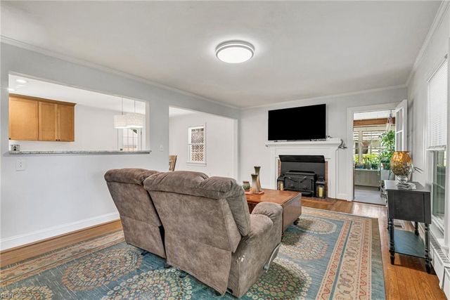 214 Selden RD, Newport News, VA 23606