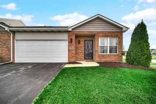 7501 E 111th Lane 61, Crown Point, IN 46307
