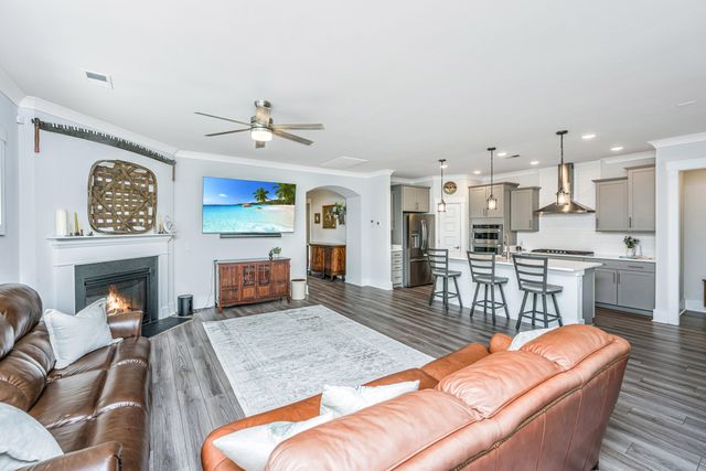 6180 Wilkes Pond Drive, Hollywood, SC 29449