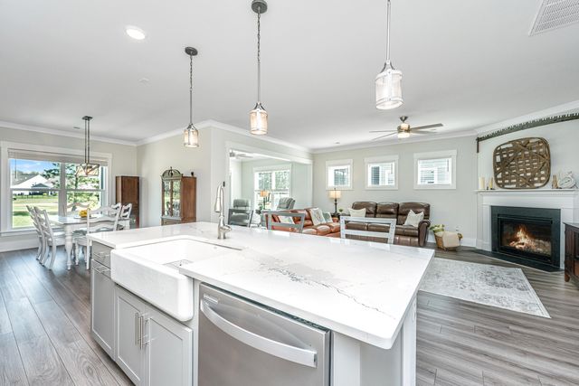 6180 Wilkes Pond Drive, Hollywood, SC 29449