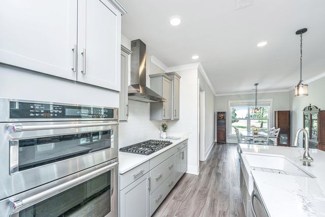 6180 Wilkes Pond Drive, Hollywood, SC 29449