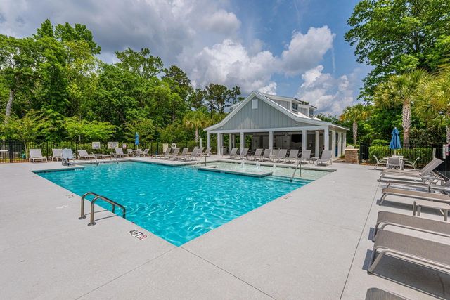 6180 Wilkes Pond Drive, Hollywood, SC 29449