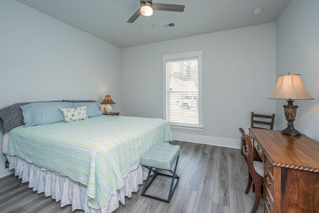 6180 Wilkes Pond Drive, Hollywood, SC 29449