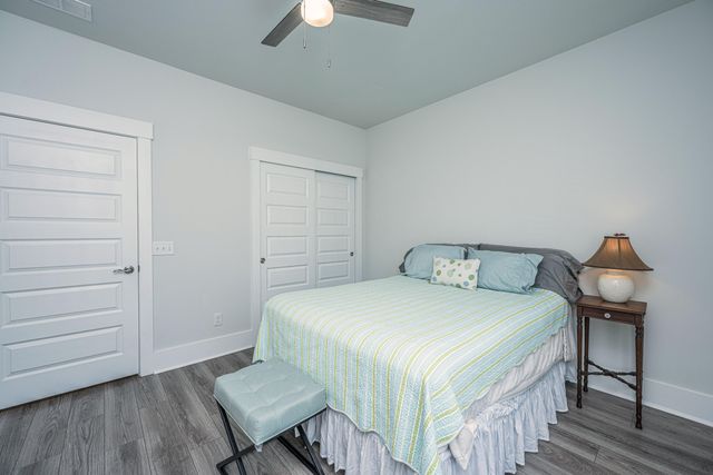 6180 Wilkes Pond Drive, Hollywood, SC 29449