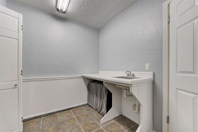 3853 Lewis Street, Norman, OK 73026