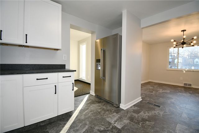 217 Oaklyn Rd, Bethel Park, PA 15102