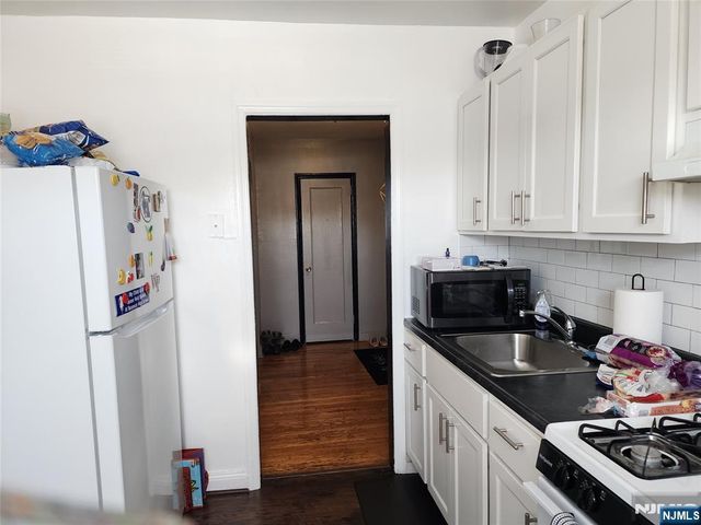 490 Beverly Road C4, Teaneck, NJ 07666