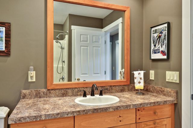 333 Music Mountain Road, Stockbridge, VT 05772