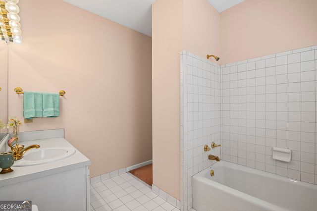 4290 Happy Valley Circle, Newnan, GA 30263