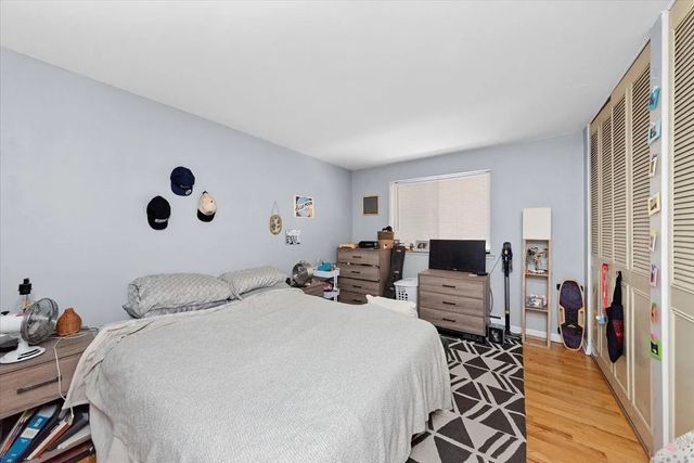 541 W OAKDALE Avenue 320, Chicago, IL 60657