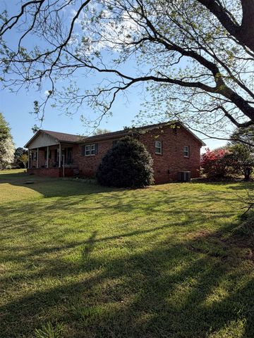 152 Twin Creek Drive, Boiling Springs, SC 29316