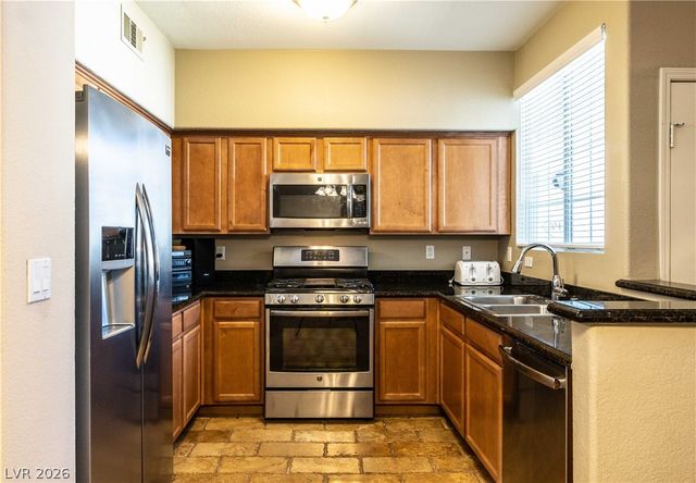1709 King James Street 203, Las Vegas, NV 89144