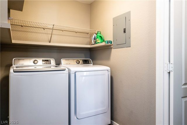 1709 King James Street 203, Las Vegas, NV 89144