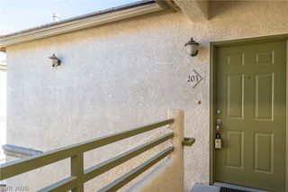 1709 King James Street 203, Las Vegas, NV 89144