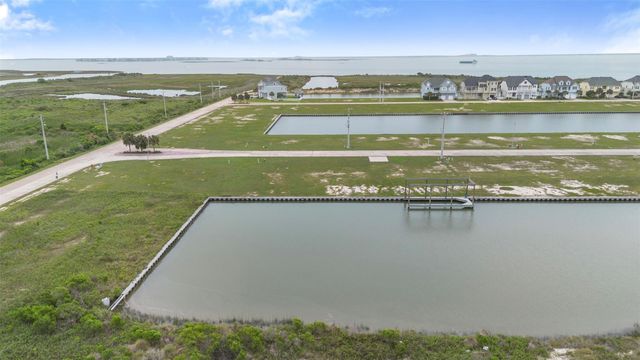 4 Teakettle, Hitchcock, TX 77563