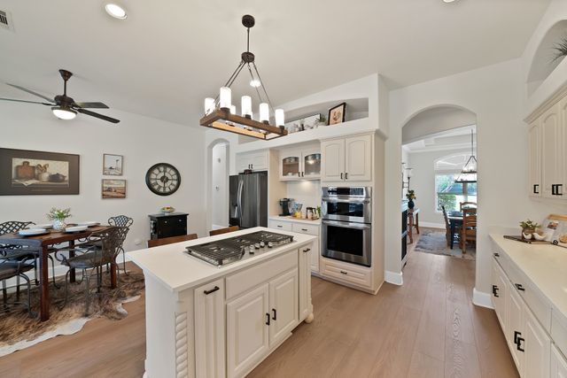 166 Tranquil Place, Waxahachie, TX 75167