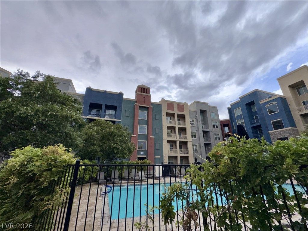 38 East Serene Avenue 304, Las Vegas, NV 89123 — photo 2