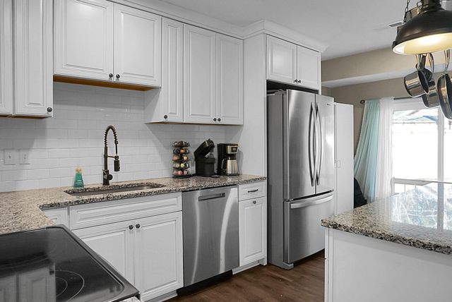 203 Violet Drive, Summerville, SC 29483