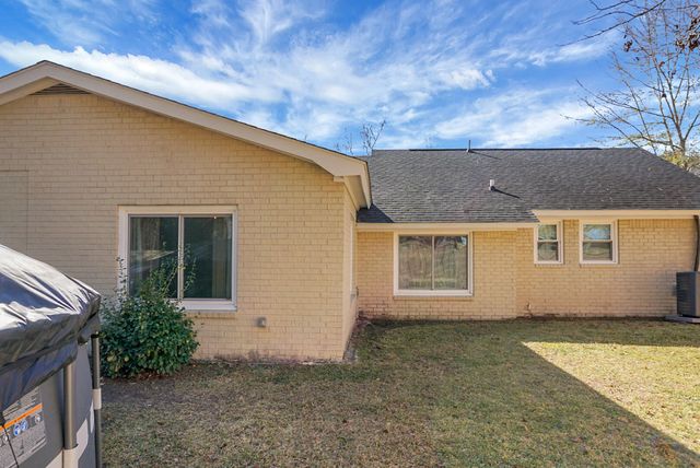 203 Violet Drive, Summerville, SC 29483