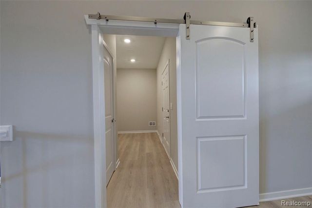 MOH 78 Round Rock Dr, Howell, MI 48843