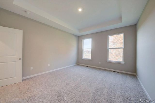 MOH 78 Round Rock Dr, Howell, MI 48843