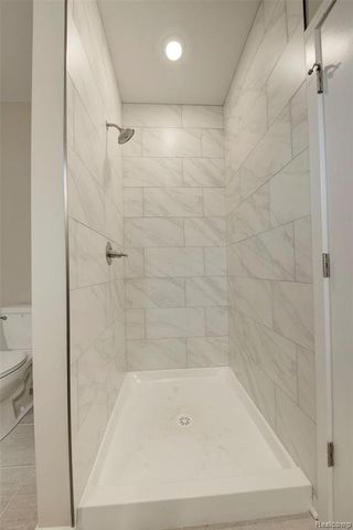 MOH 78 Round Rock Dr, Howell, MI 48843