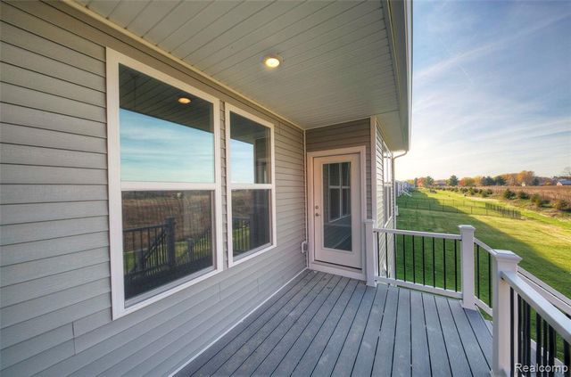 MOH 78 Round Rock Dr, Howell, MI 48843