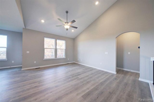 MOH 78 Round Rock Dr, Howell, MI 48843