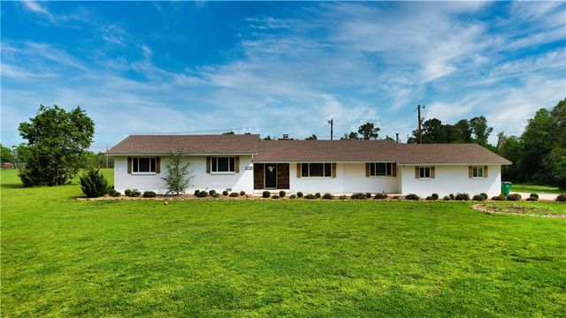 12728 4 K Ranch Drive, Rogers, AR 72756