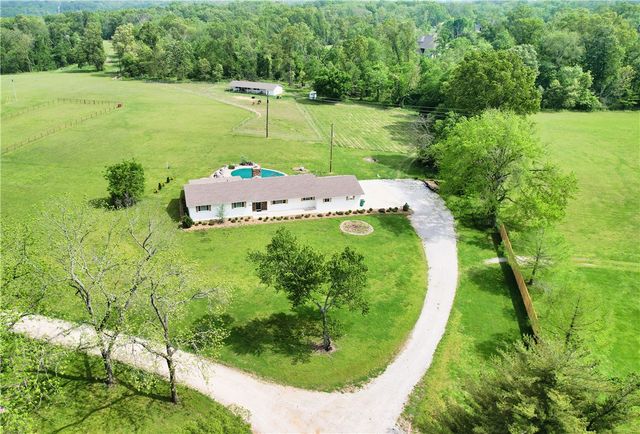 12728 4 K Ranch Drive, Rogers, AR 72756